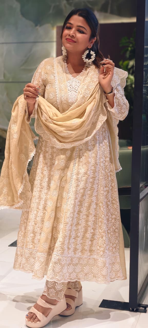 Elegant Mall Cotton Chikankari Kurta Set with Straight Pants & Embroidered Dupatta-13892 RB135