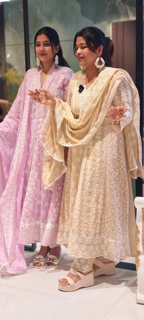 Elegant Mall Cotton Chikankari Kurta Set with Straight Pants & Embroidered Dupatta-13892 RB135