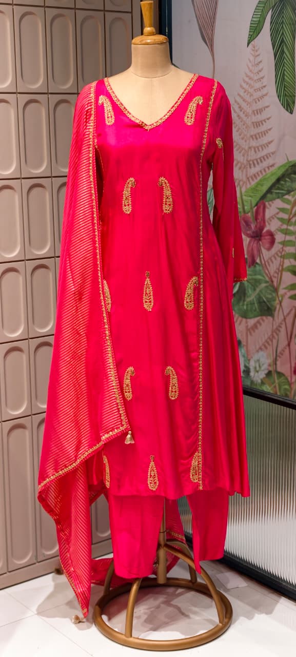 Pure Crepe Embroidered Anarkali Full Set