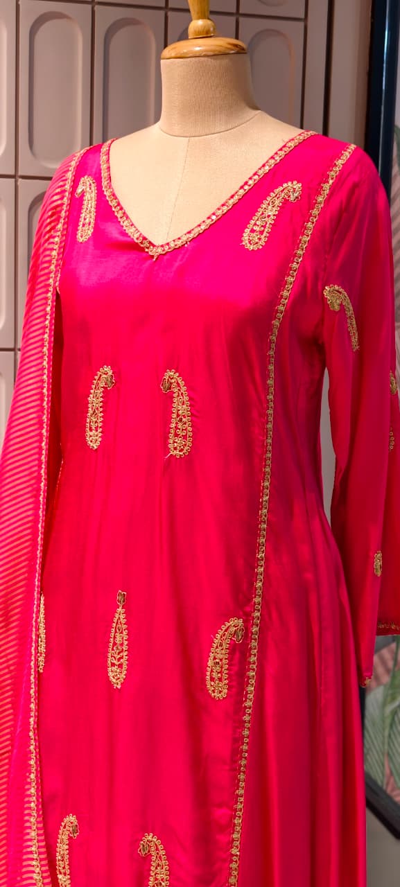 Pure Crepe Embroidered Anarkali Full Set