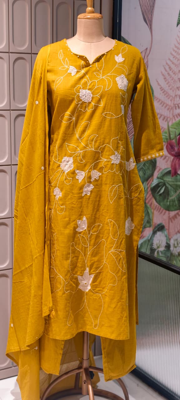 Delicate white floral Premium Hand-Embroidered Cotton Kurta Set with Scalloped Neckline-13940