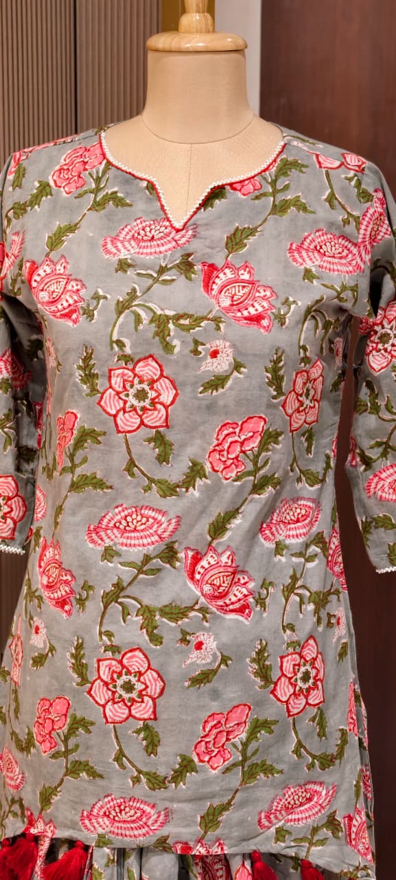 Tiny Pearl Neck Line Floral Printed Thread Tasseled Kurta With Unique Skirt Bottom In Cotton Fabric- 14176   RB152