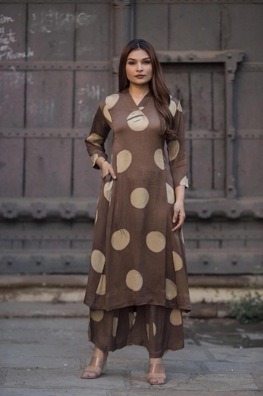 Statement Mural Satin Kurta Pant with Bold Abstract Motifs-14182 RB181