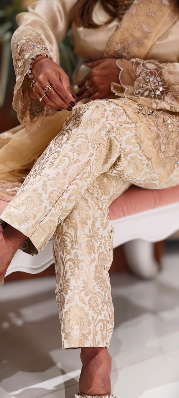 Royal Real Mirror Touch Silken Classy Kurta With Brocade Bottom & Organza Cut Work Dupatta- 14578 RB351