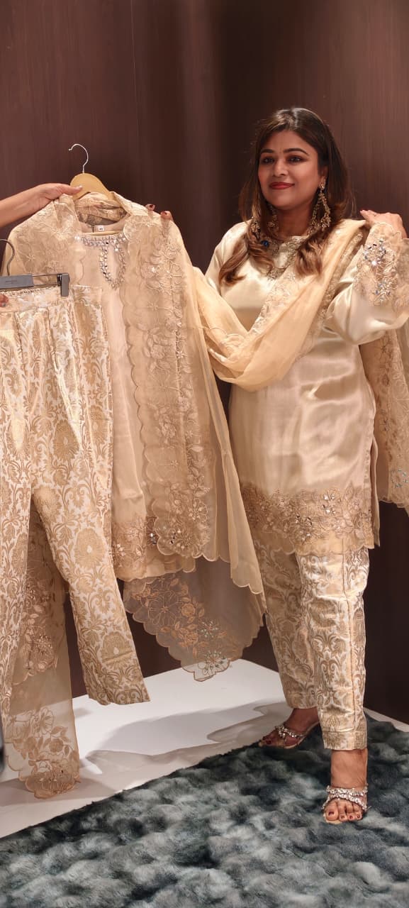 Royal Real Mirror Touch Silken Classy Kurta With Brocade Bottom & Organza Cut Work Dupatta- 14578 RB351