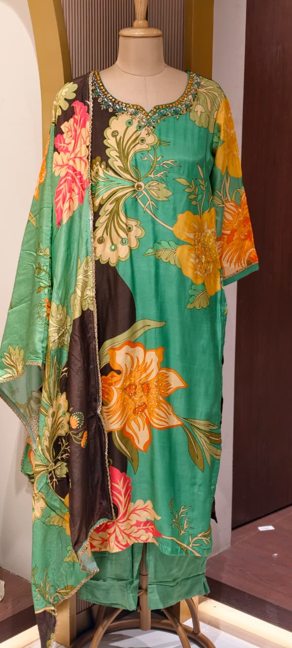 Green & Charcoal Dual-Tone Floral Abstract Print Kurta Set with Hand-Embellished Border