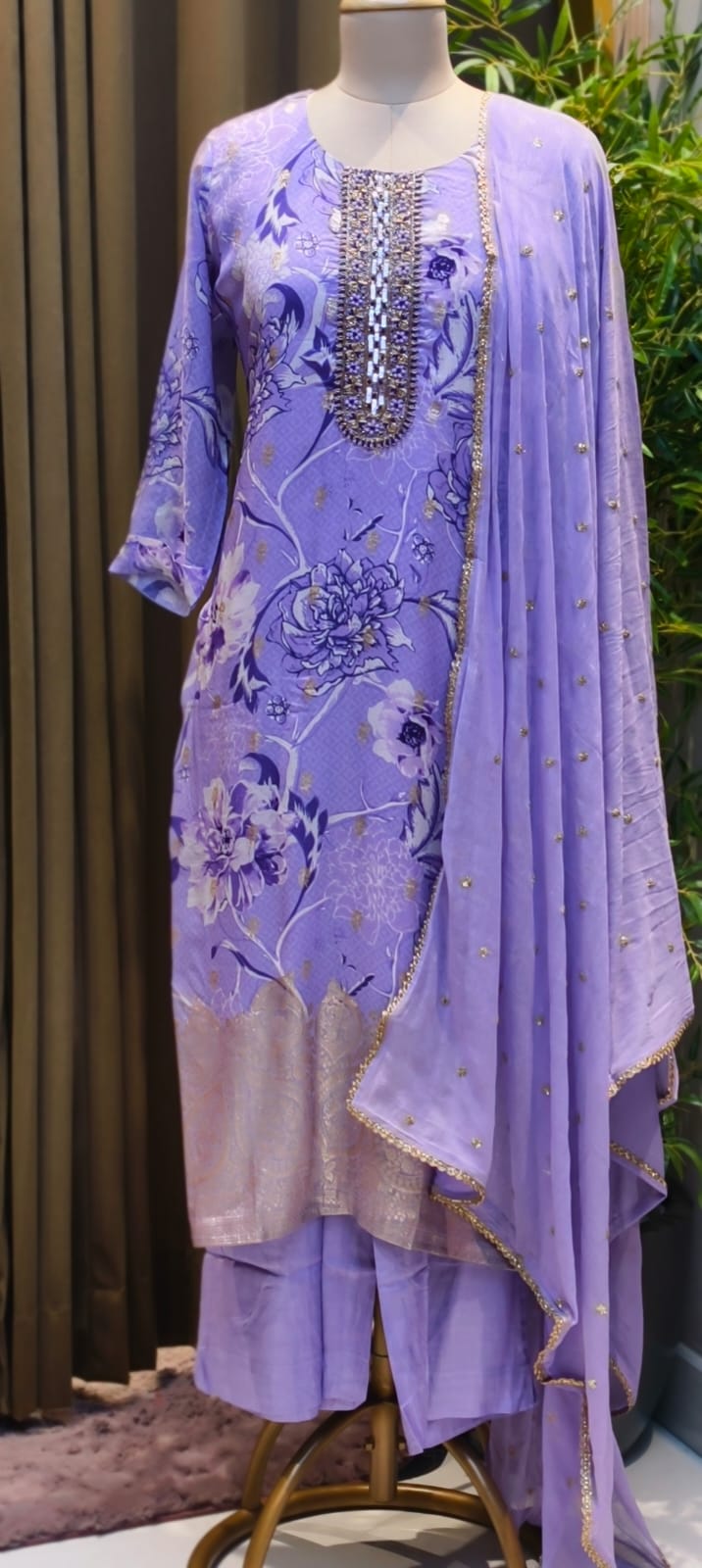 Lilac Blossom Floral Full Suit Set With Dupatta with Woven Banarasi Border-LEAN FIT(ADVISIBLE NEXT SIZE)