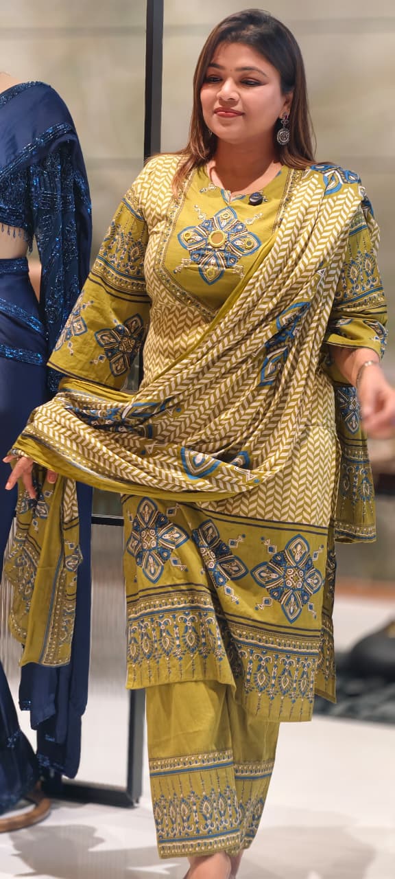 Geometric Chevron Print 3-Piece Cotton Full Suit Set with Mirror-Work Yoke- 14920