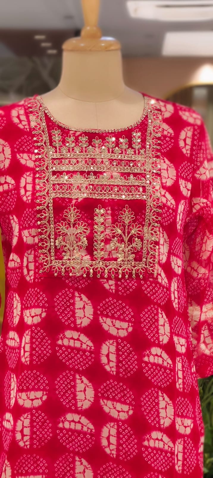 Women's Georgette Printed Kurti with Machine Embroidered Yoke Straight Fit-15478
