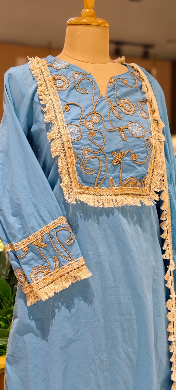 Boho Chic Thread Embroidered Yoke Tassel Accent Cotton Full Suit Set With Dupatta- 15496