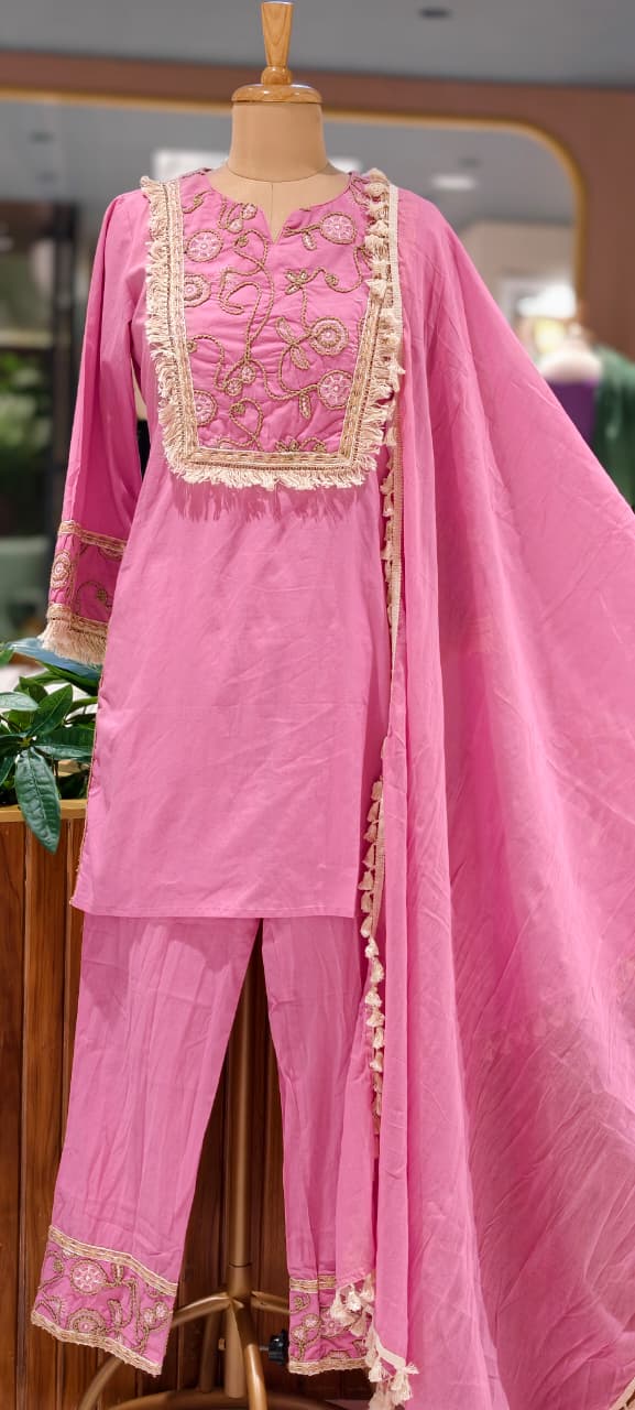 Boho Chic Thread Embroidered Yoke Tassel Accent Cotton Full Suit Set With Dupatta- 15496