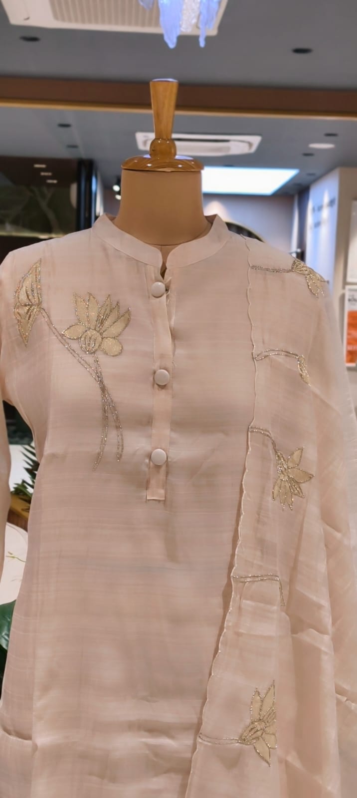 Elegant Floral Applique Smart Solid Surat Mul-Chanderi  Full Suit Set With Dupatta- 15737
