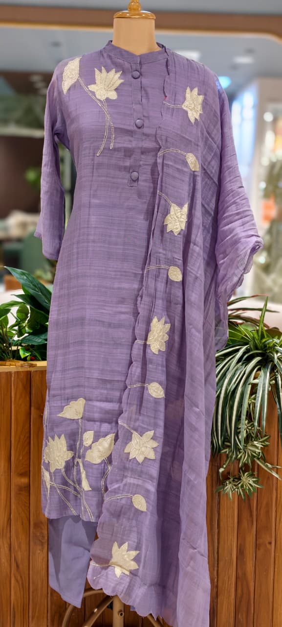 Elegant Floral Applique Smart Solid Surat Mul-Chanderi  Full Suit Set With Dupatta- 15737