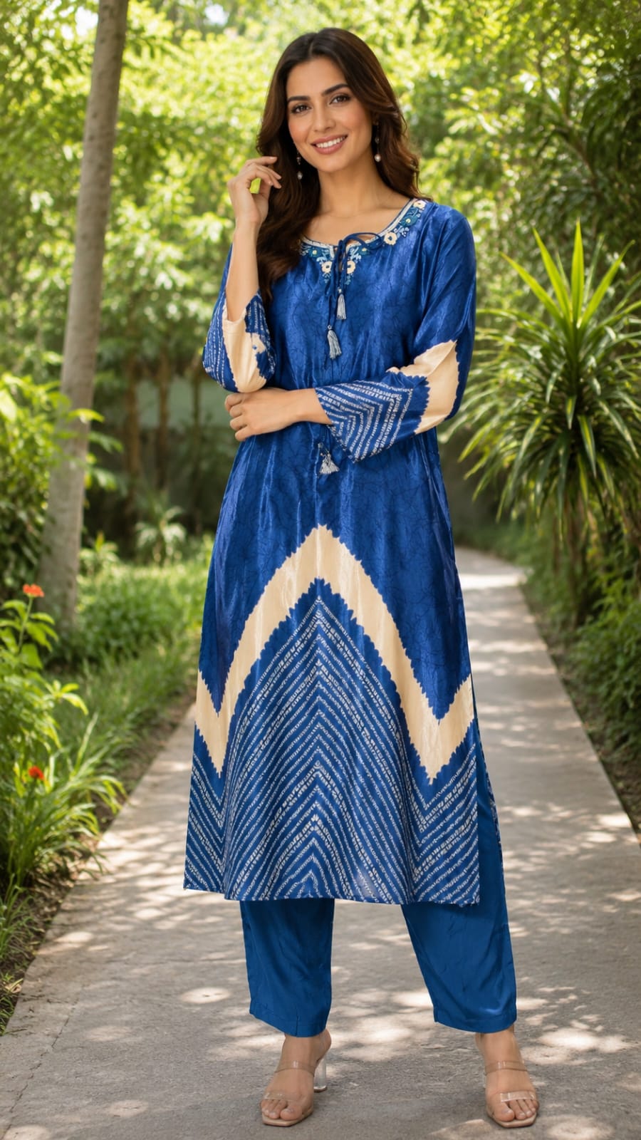 Gajji Silk Blend Dual-Tone Shibori Tie-Dye Kurta Pant Set with Intricate Neck Embroidery- 15738
