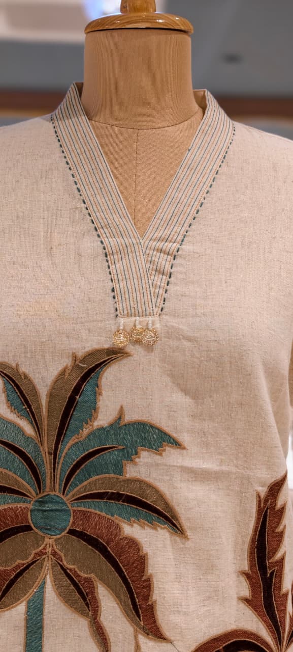 The Loom & Leaf Artistic Embroidered V-Neck Cotton Short Kurti- 15719
