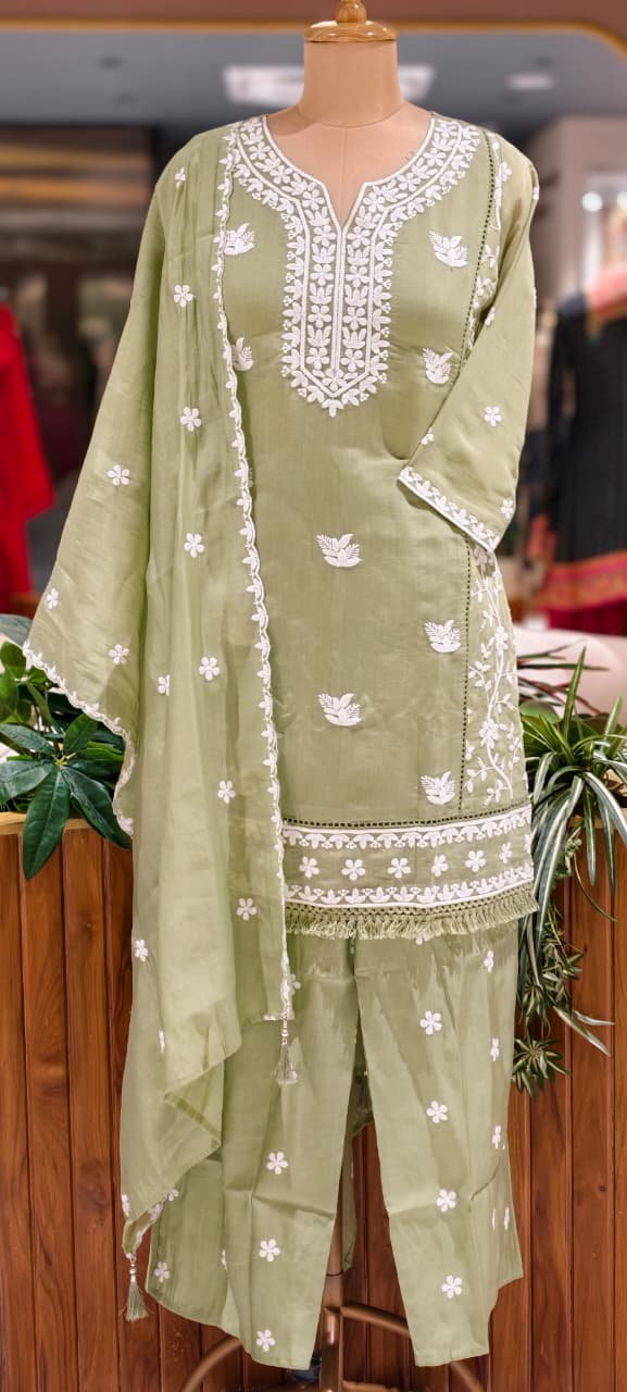 Floral Intricate Thread Embroidered Premium Surat Mul-Chanderi Straight Full Suit Set With Dupatta- 15893