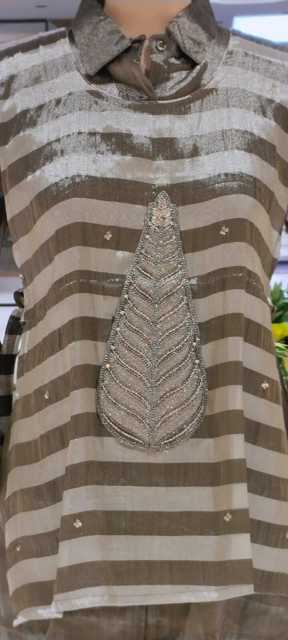 Metallic Leaf Embroidered Striped Pyramid Look Detechable Over Lay Side Knots Zebra Tissue Co-Ord Set- 15991