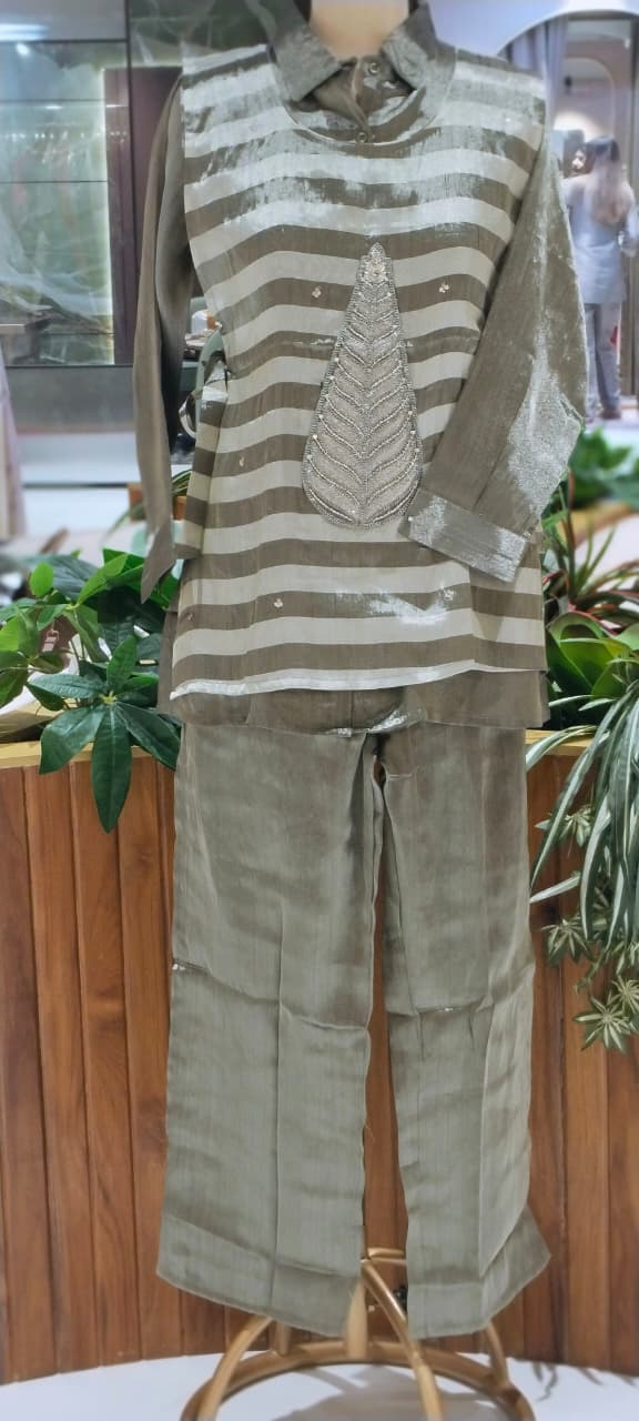 Metallic Leaf Embroidered Striped Pyramid Look Detechable Over Lay Side Knots Zebra Tissue Co-Ord Set- 15991