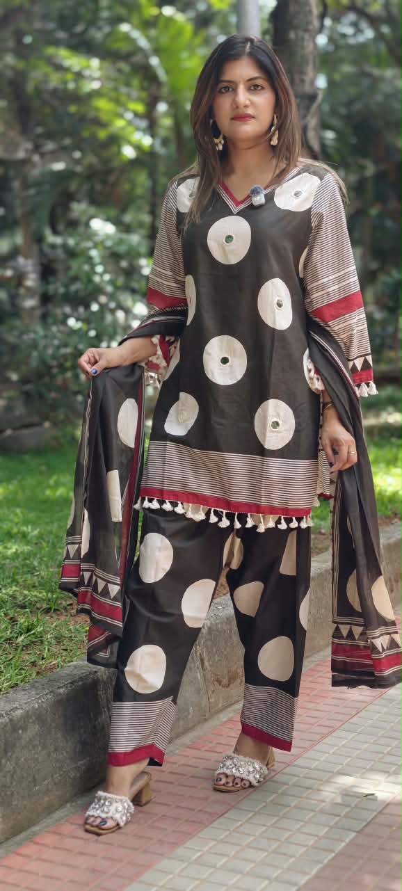 Giant Polka Geometric Prints Tassel Accent Foil Mirror Touch Boho Full Suit Set With Dupatta- 15681