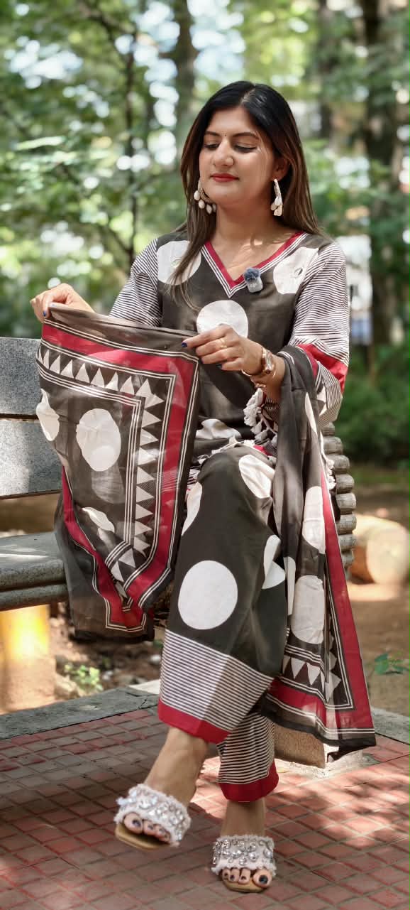 Giant Polka Geometric Prints Tassel Accent Foil Mirror Touch Boho Full Suit Set With Dupatta- 15681