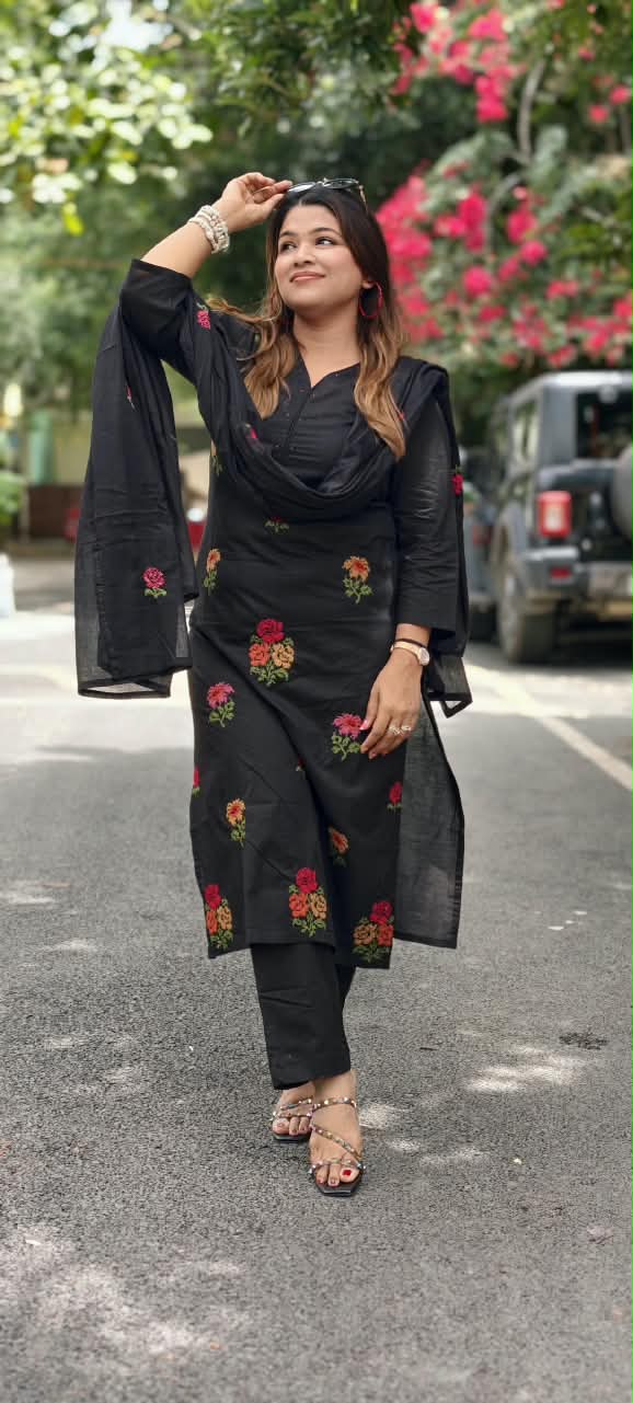 Cross-Stitch Abstract Floral Embroidery Straigth Cotton Full Suit Set With Dupatta- 16093
