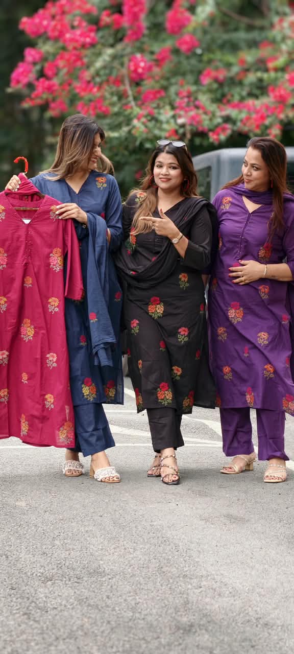 Cross-Stitch Abstract Floral Embroidery Straigth Cotton Full Suit Set With Dupatta- 16093