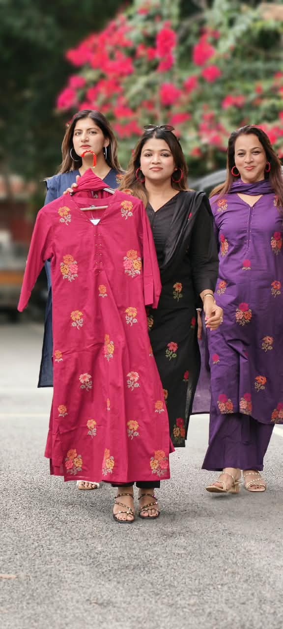 Cross-Stitch Abstract Floral Embroidery Straigth Cotton Full Suit Set With Dupatta- 16093
