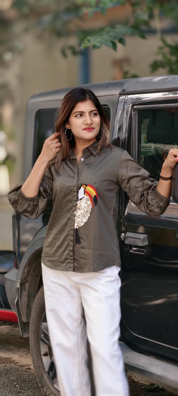 Collared Button-Down Shirt featuring Sequined Toucan Bird Motif Patch & Gathered Balloon Sleeves- 16115