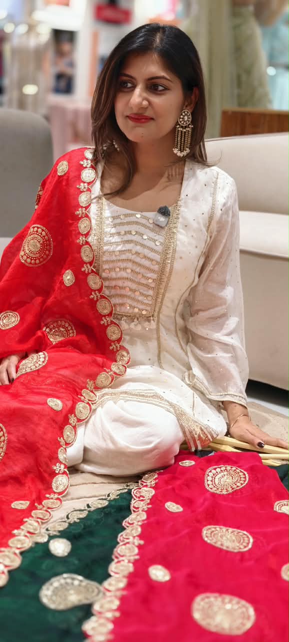 Bright Dupatta with Traditional Circular & Paisley Motif Embroidery- 16392