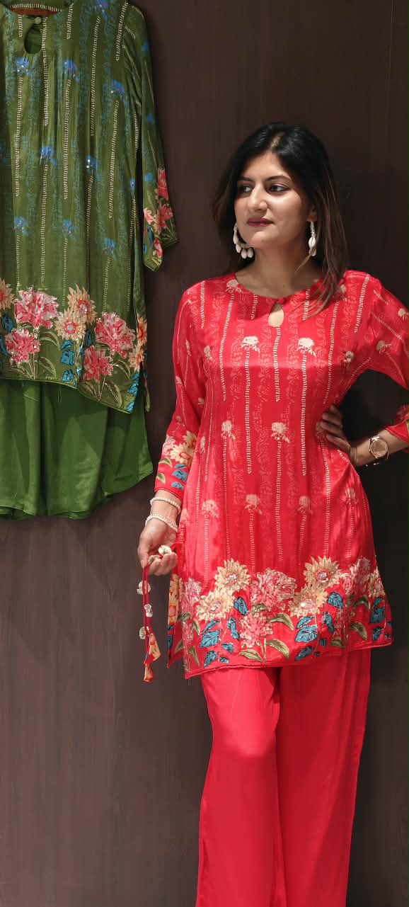 Bright Floral Embellished Kurta Set with Keyhole Neckline & Matching Wide-Leg Pants Co- 15858Ord Set-