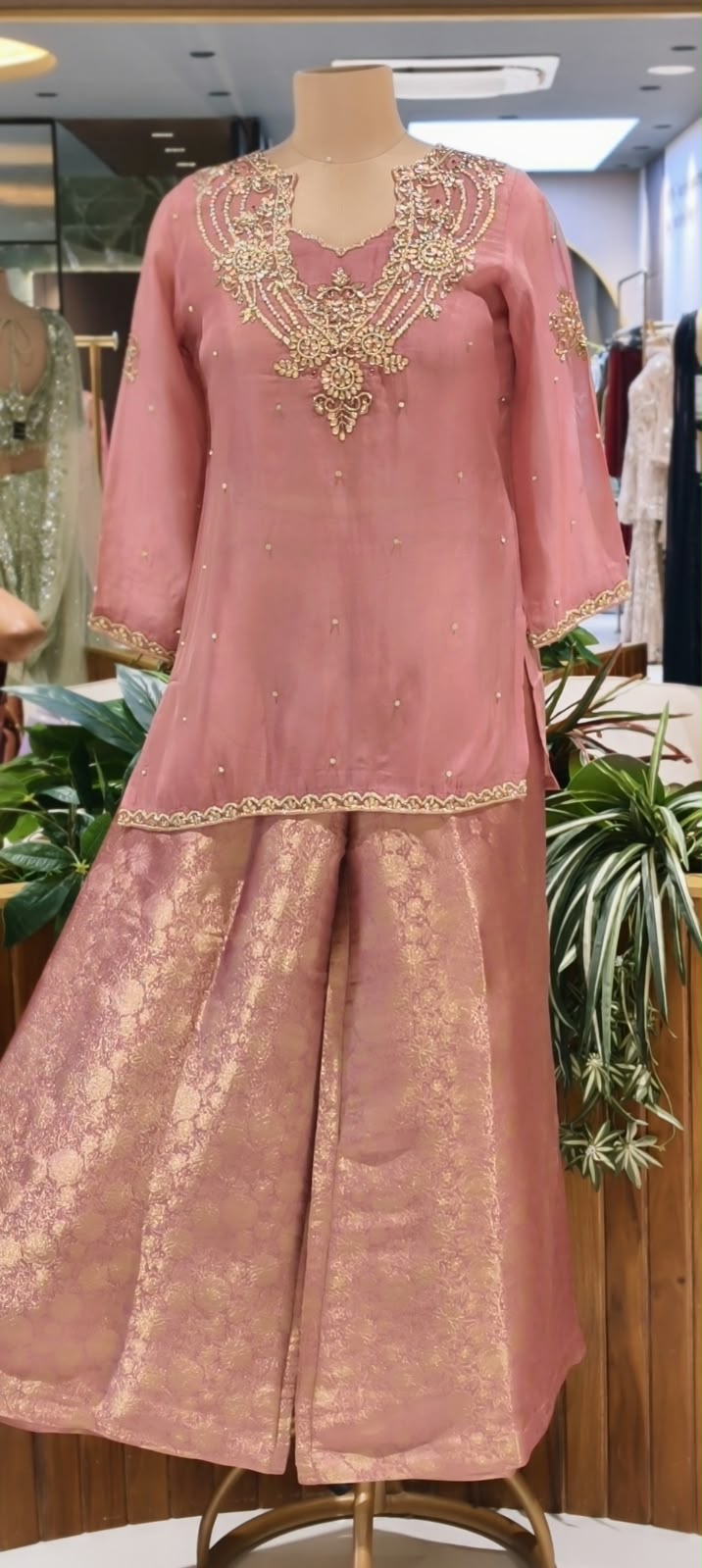 Gotta Beaded Jewel Look Embroidery Bustier Oraganza Kurta With Matching Brocade Loose Bottom- 16582