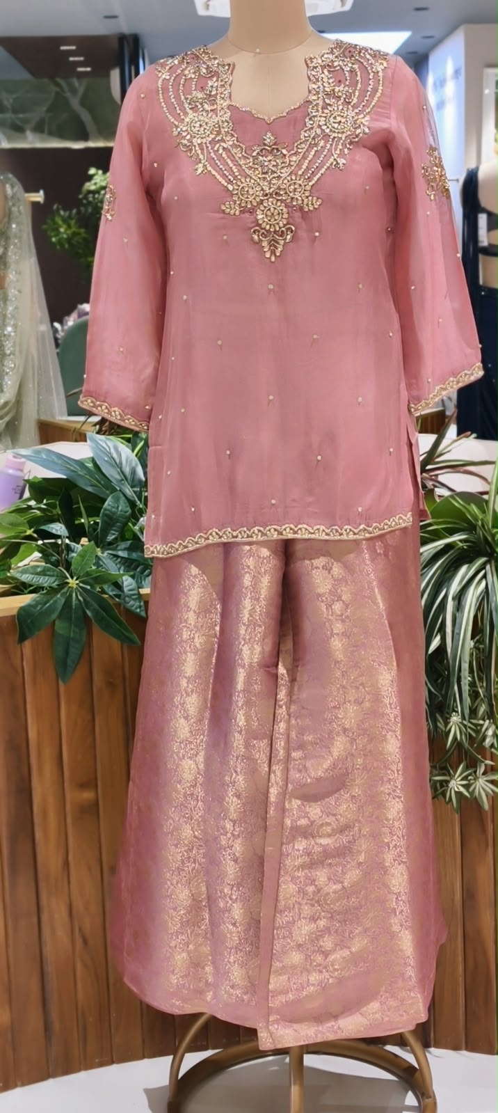 Gotta Beaded Jewel Look Embroidery Bustier Oraganza Kurta With Matching Brocade Loose Bottom- 16582