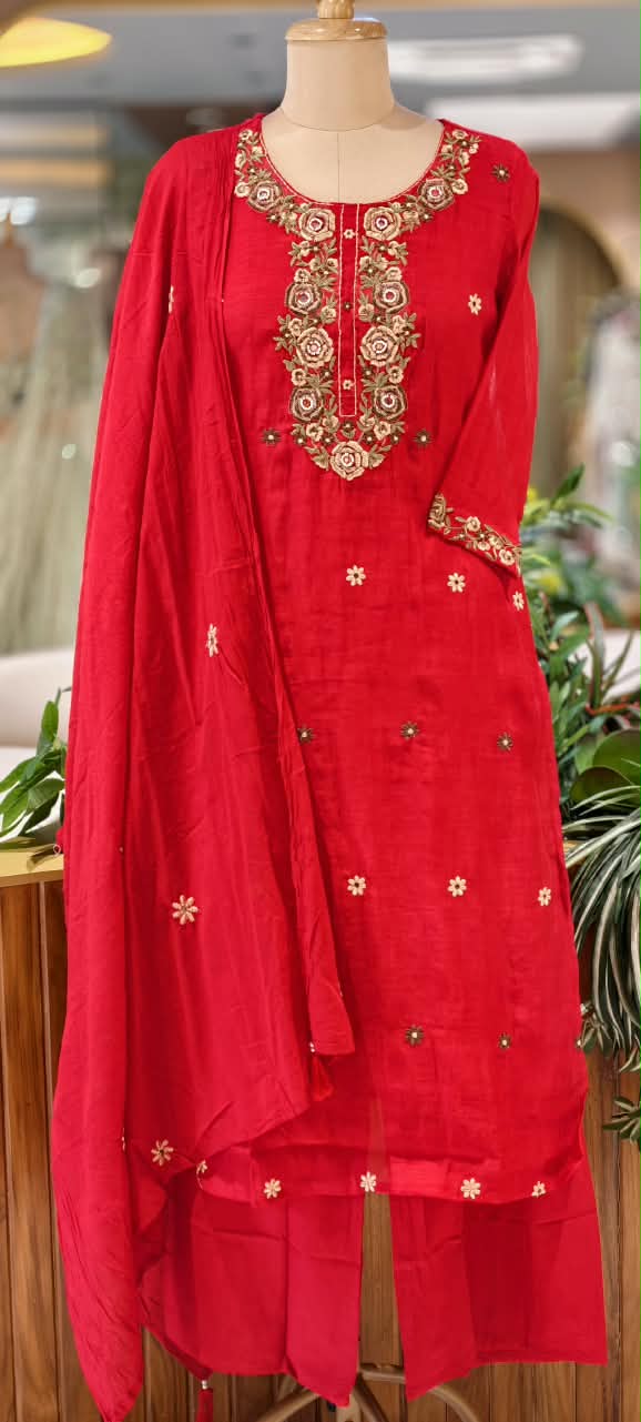 Floral Thread Embroidered with Mirror Work Surat Mul-Chandri Full Suit Set With Dupatta- 16678