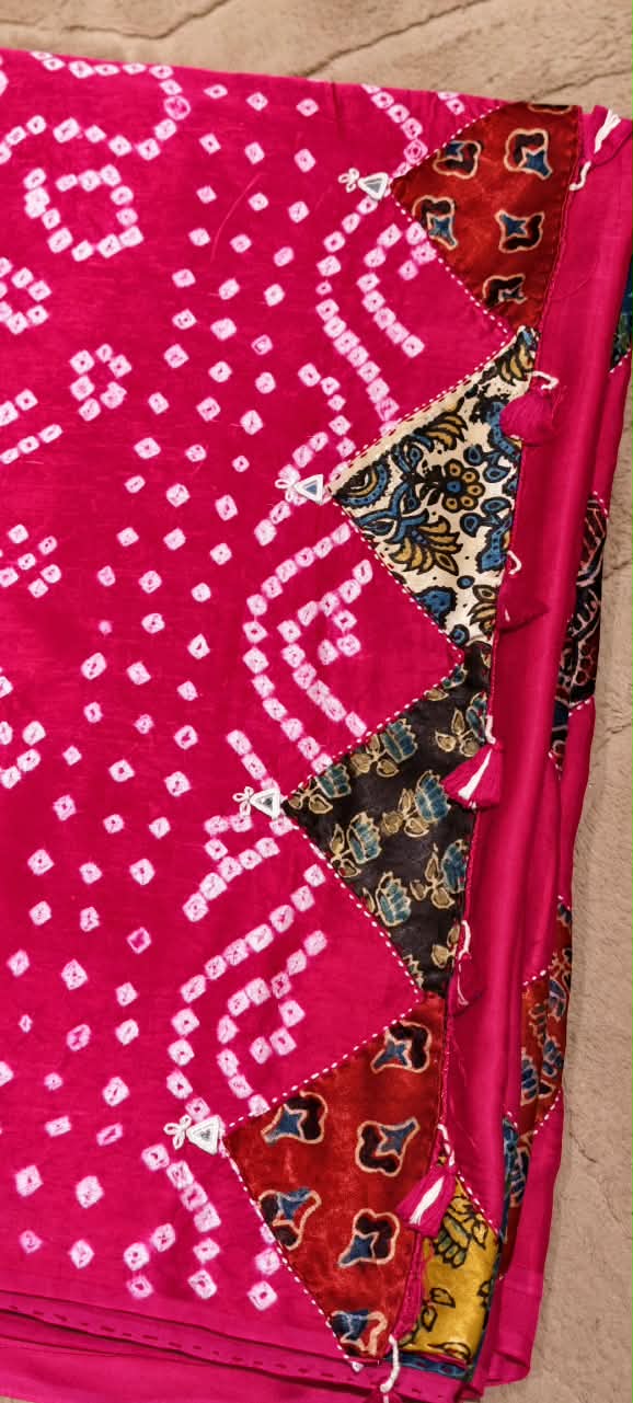 Elegant Mudal Muslin Saree with Handcrafted Ajrak Print Patchwork Detailing & Unstitched Blouse Piece-16648