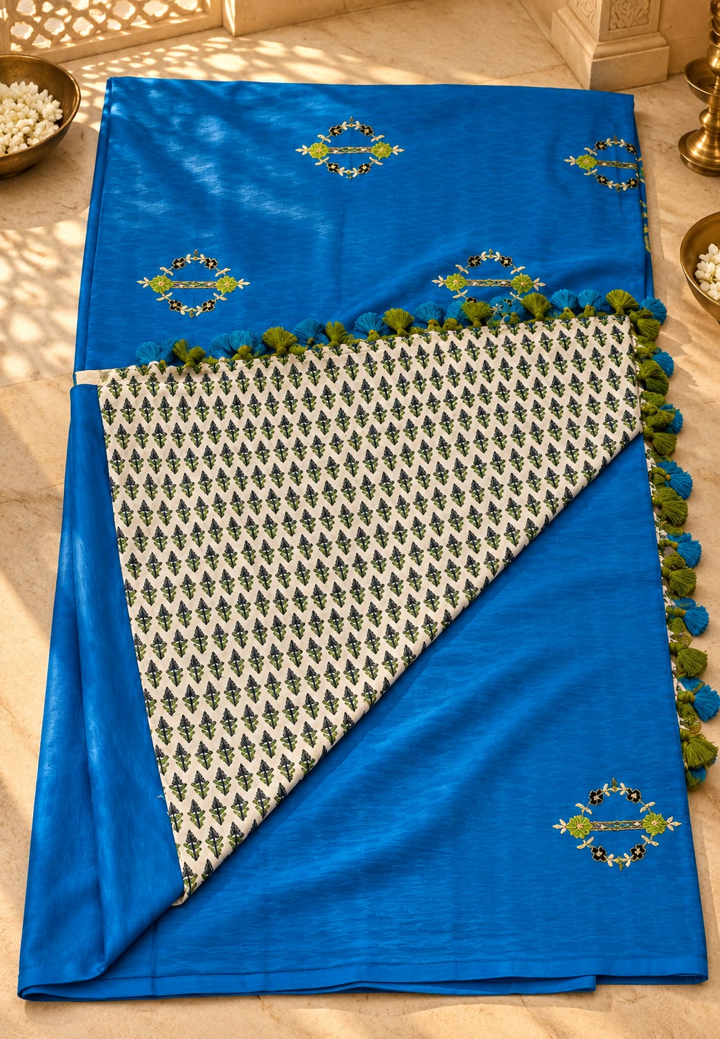 Handloom Cotton Saree with Floral Printed Unstitched Blouse, Intricate Embroidery & Contrast Tassel Border – Turquoise Blue 16611