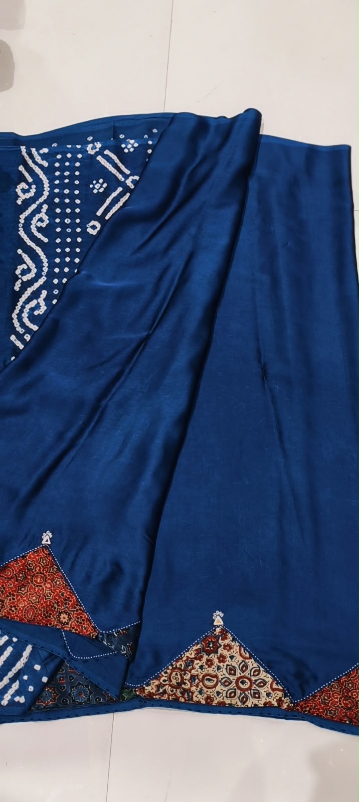 Elegant Mudal Muslin Saree with Handcrafted Ajrak Print Patchwork Detailing & Unstitched Blouse Piece-16648