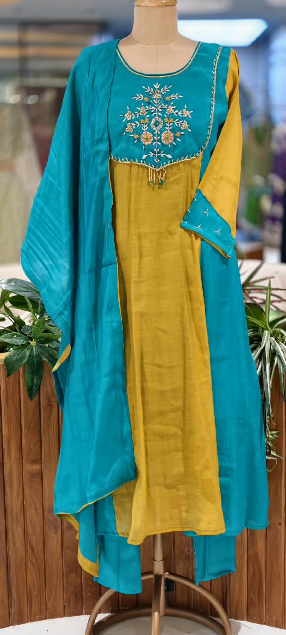Surat Mul-Chanderi Zardozi Embroidered Yoke Contrast Shade Aline Full Suit Set With Dupatta- 16713