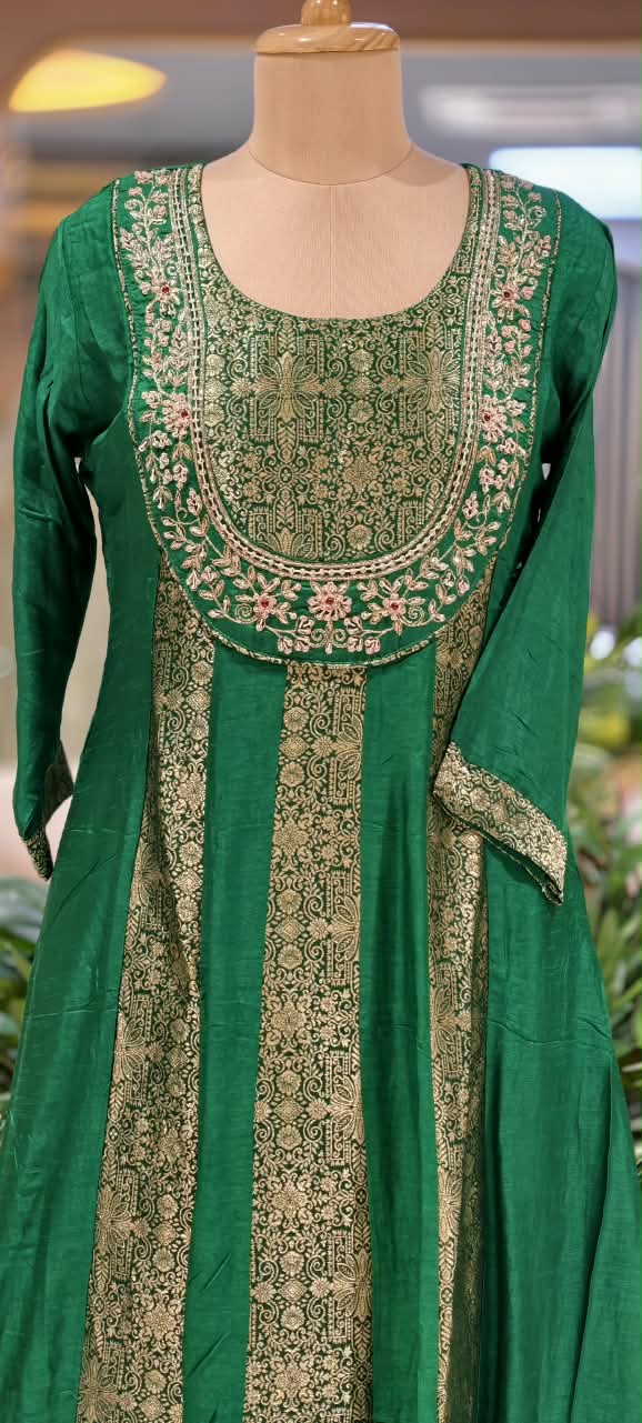 Brocade Panel Aline Russian Silk  Elegant Full Suit Set With Duptta 16998