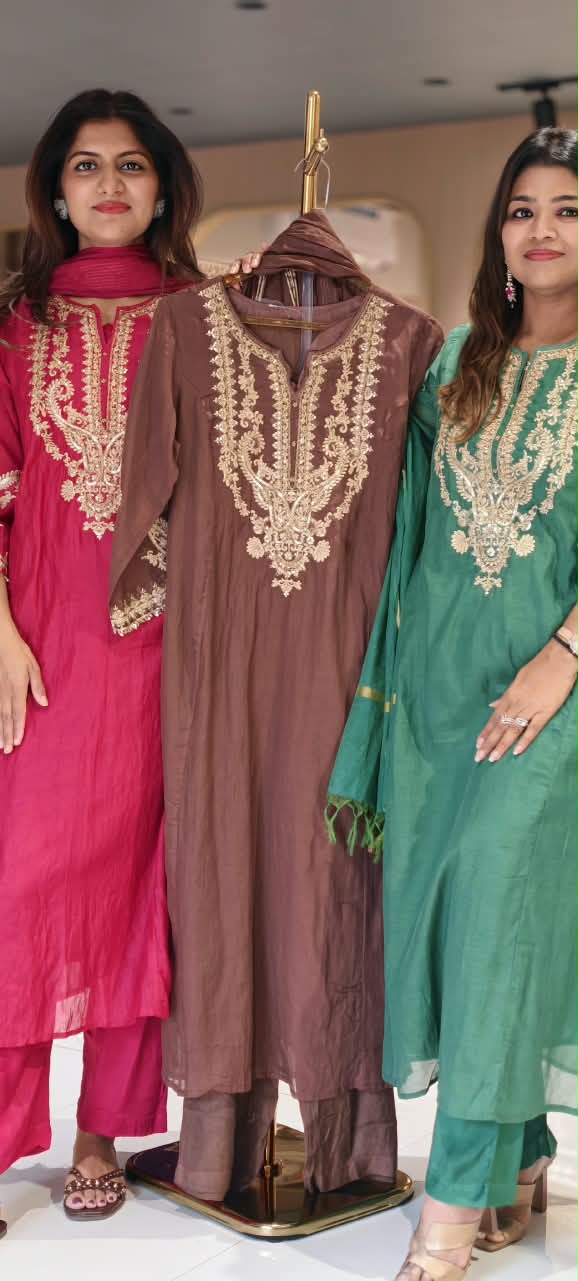 Classic Floral Zari Thread Embroidered Front Designed Side Panels Banarasi Mul-Chanderi A-Line Full Suit Set With Dupatta- 17074