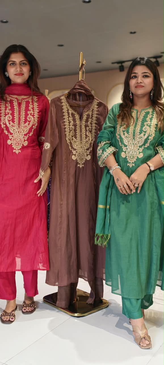 Classic Floral Zari Thread Embroidered Front Designed Side Panels Banarasi Mul-Chanderi A-Line Full Suit Set With Dupatta- 17074