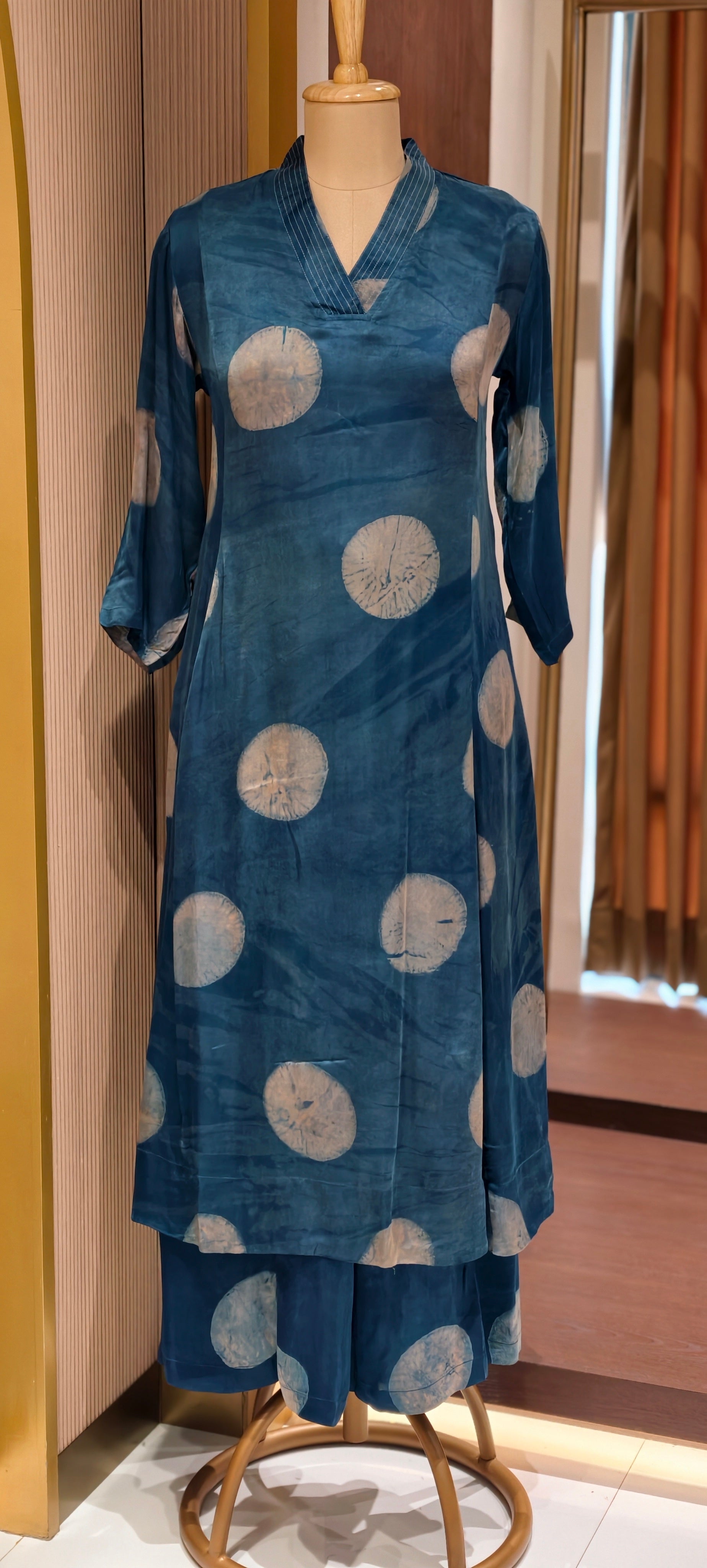 Statement Mural Satin Kurta Pant with Bold Abstract Motifs-14182 RB181