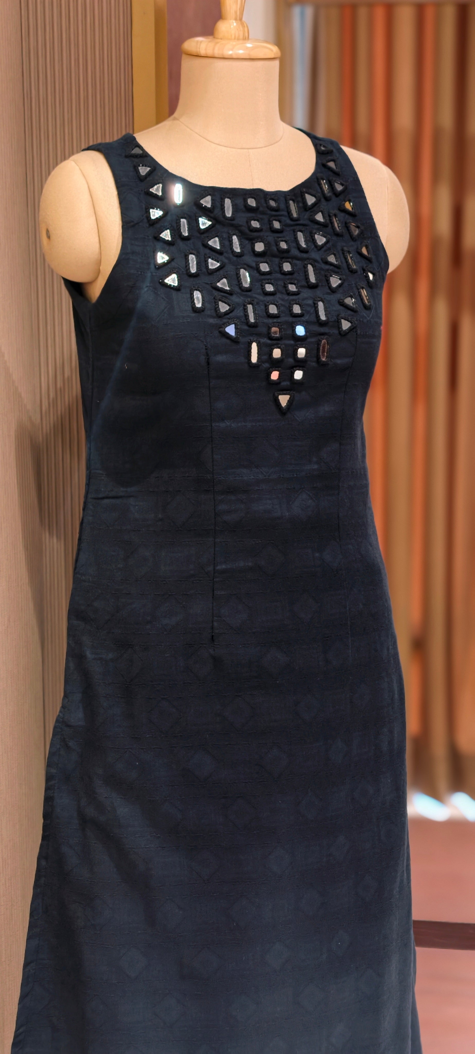 Elegant Handloom Cotton Sleeveless Kurta Set with Mirror Cutwork Neck With Loose Pants-14187 RB173