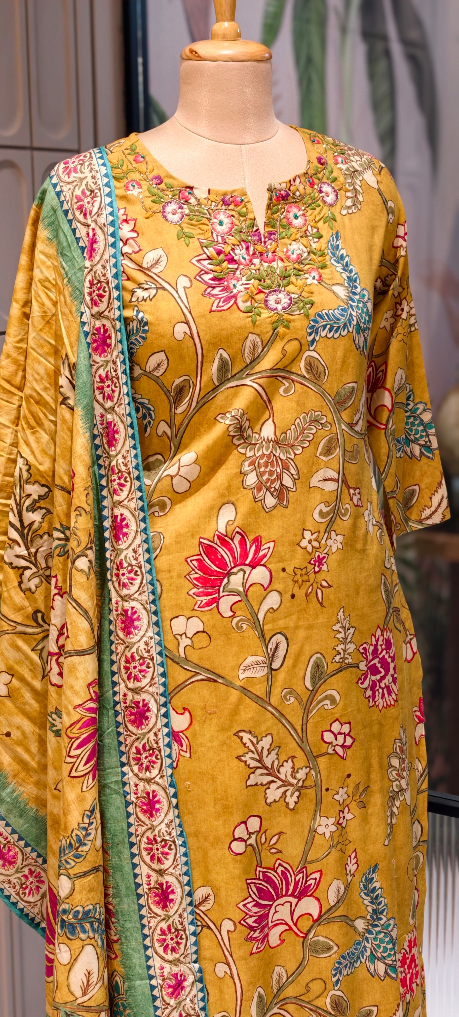 Elegant Floral Printed Butter Soft Cotton Kurta Set with Straight Pants & Printed Dupatta-13879,78