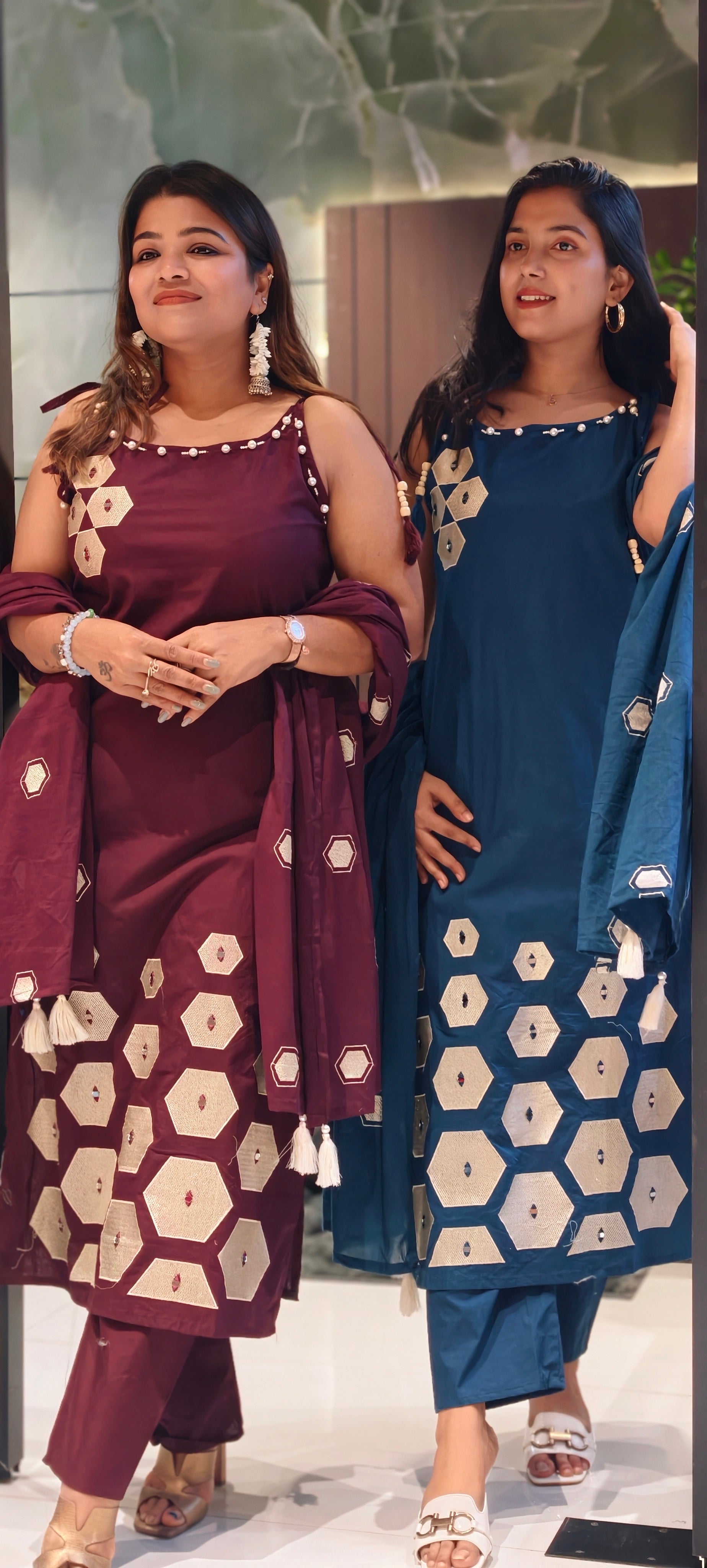 Summer Style Slevless Noodel Strap Cotton Embroidered Full Suit Set 13843