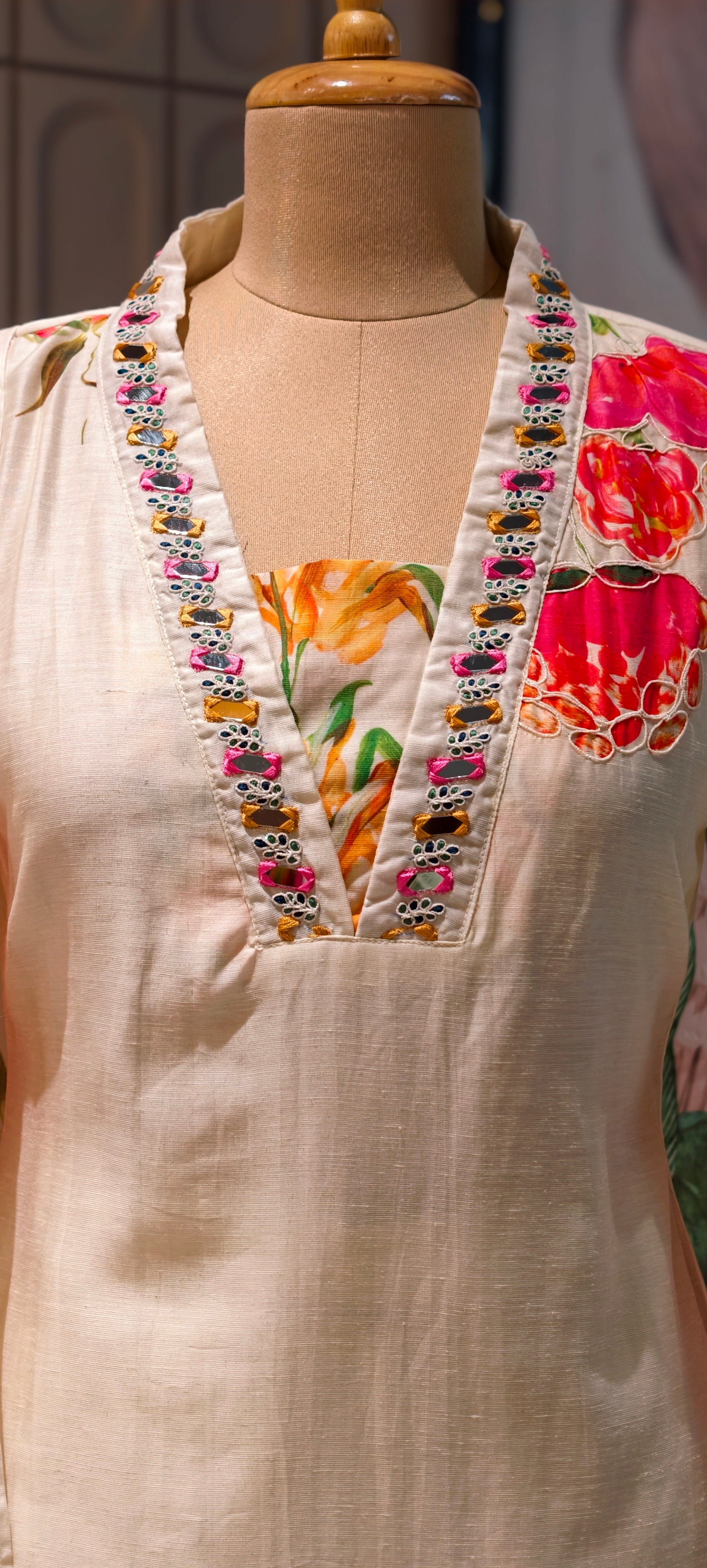 Elegant  Line Fabric Floral Printed Kurta Set with Embellished V-Neckline Straight Pant and Dupatta-13909 RB09