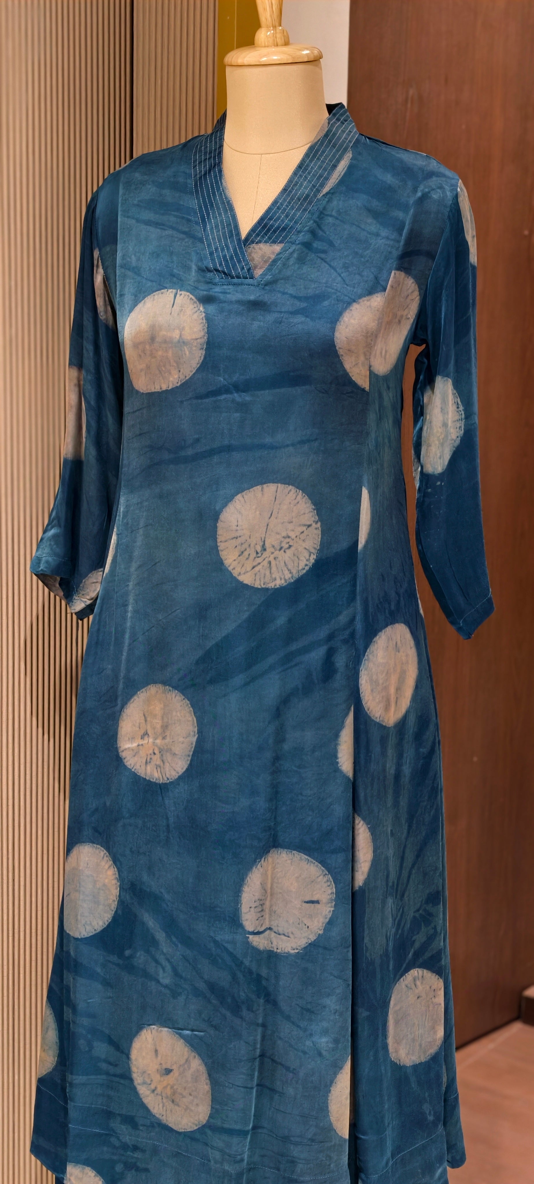 Statement Mural Satin Kurta Pant with Bold Abstract Motifs-14182 RB181