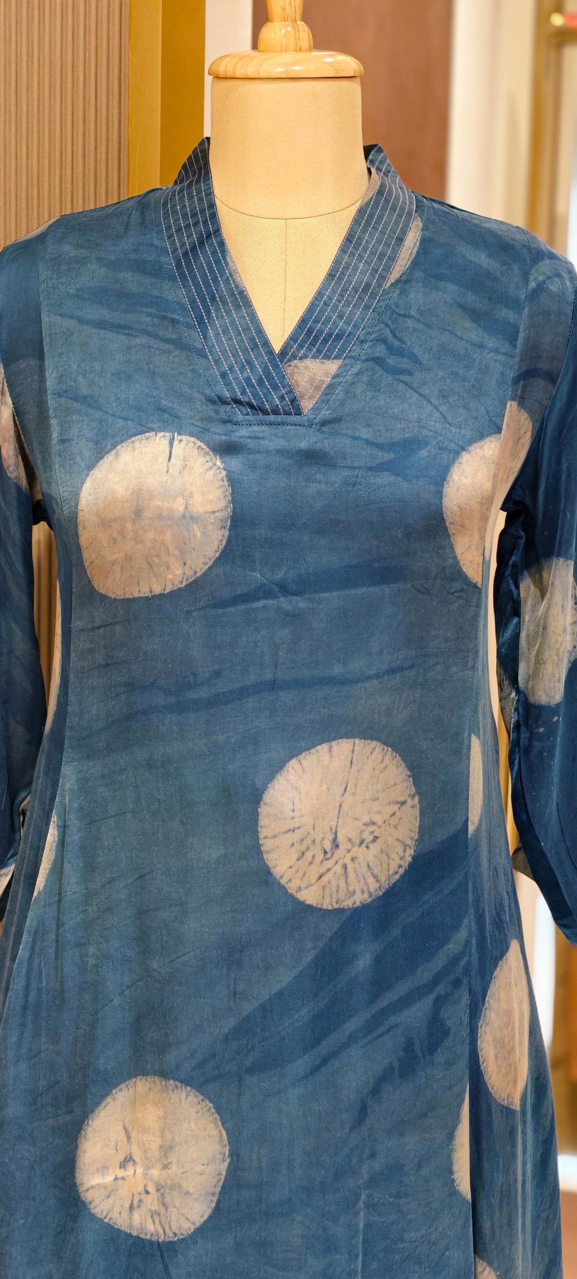 Statement Mural Satin Kurta Pant with Bold Abstract Motifs-14182 RB181