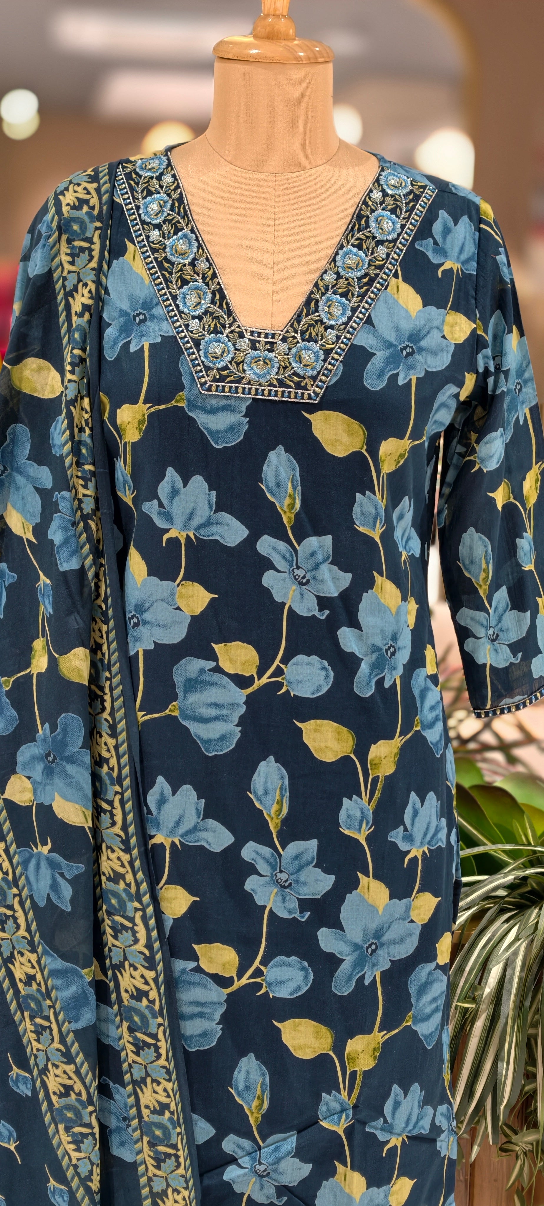 Elegant Cotton Midnight Blue Floral Printed Kurti with Intricate Thread Embroidered V-Neckline Full Set