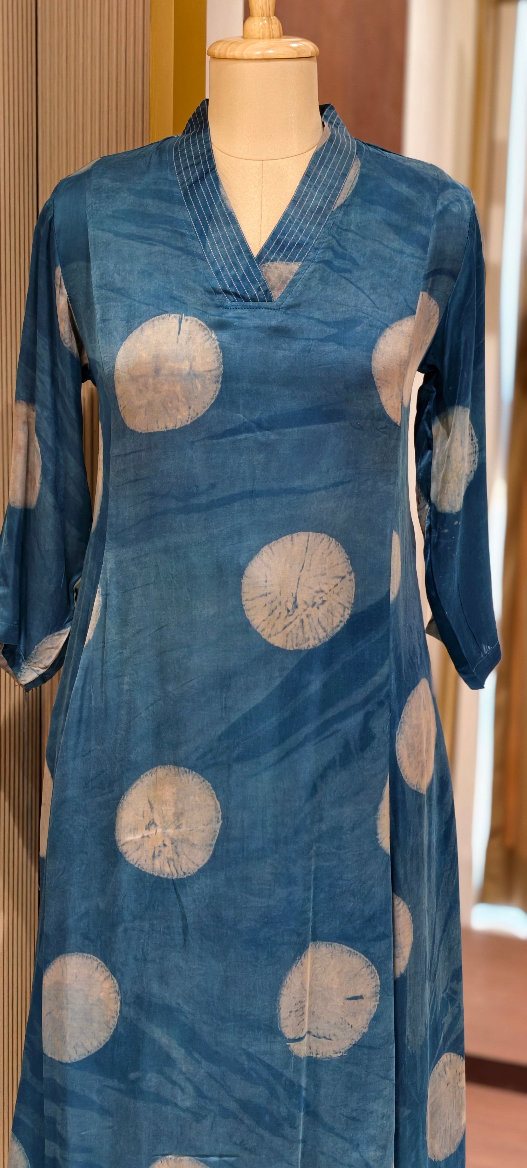 Statement Mural Satin Kurta Pant with Bold Abstract Motifs-14182 RB181