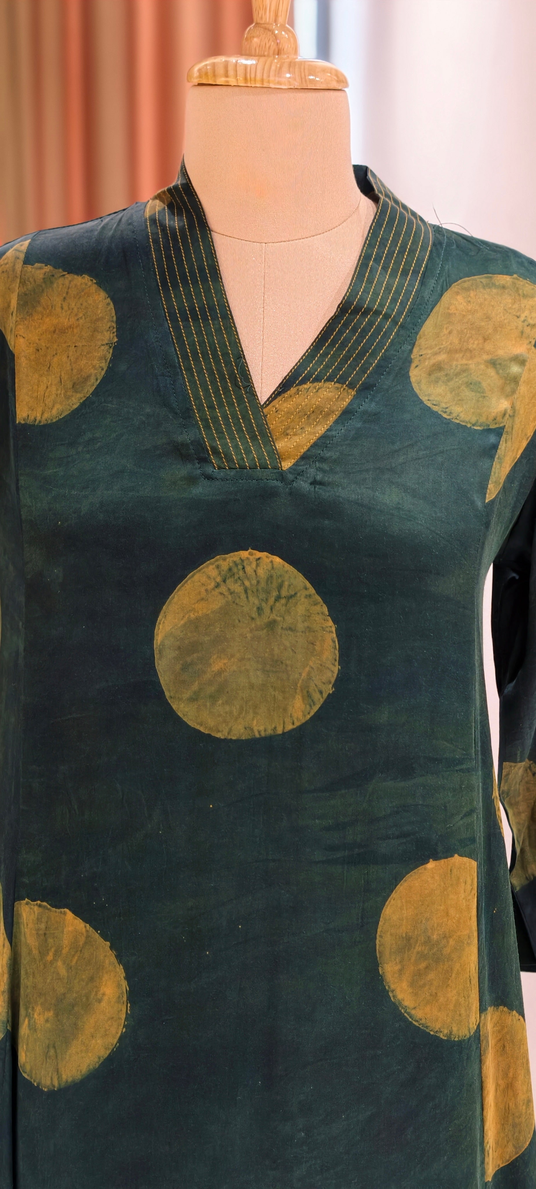 Statement Mural Satin Kurta Pant with Bold Abstract Motifs-14182 RB181